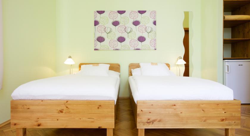 Wellness Penzion U Muzea Hotel Liberec Phòng bức ảnh