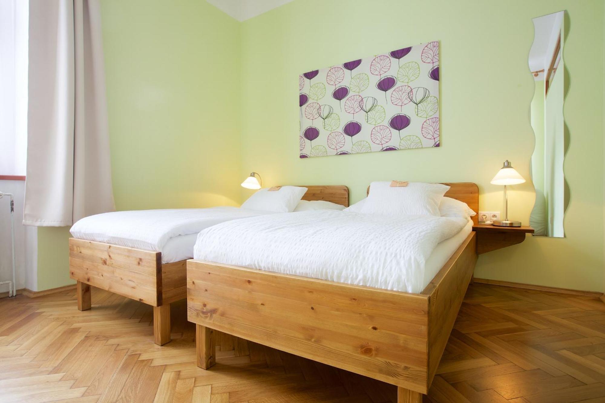 Wellness Penzion U Muzea Hotel Liberec Phòng bức ảnh